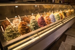 Rome: Small-Group Night Tour with Pizza and Gelato