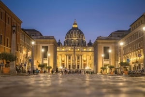 Rome: Small-Group Night Tour with Pizza and Gelato