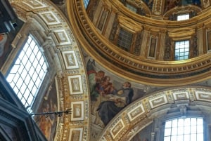 Roma: Visita à Basílica de São Pedro, La Pietà e Túmulos Papais