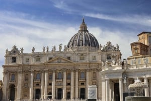 Roma: Visita à Basílica de São Pedro, La Pietà e Túmulos Papais