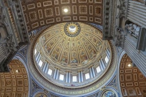 Roma: Visita à Basílica de São Pedro, La Pietà e Túmulos Papais