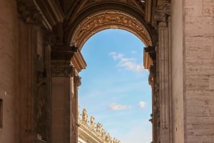 Roma: Visita à Basílica de São Pedro, La Pietà e Túmulos Papais