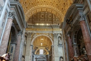 Roma: Visita à Basílica de São Pedro, La Pietà e Túmulos Papais