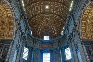 Roma: Visita à Basílica de São Pedro, La Pietà e Túmulos Papais