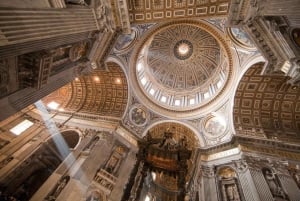 Roma: Visita à Basílica de São Pedro, La Pietà e Túmulos Papais