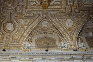 Рим: базилика Святого Петра, экскурсия по гробницам и подъем на купол (по желанию)