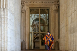 Рим: базилика Святого Петра, экскурсия по гробницам и подъем на купол (по желанию)