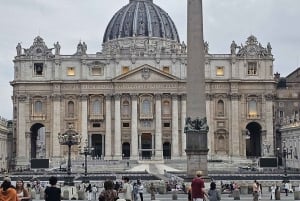 Rome: St. Peter's Basilica and Papal Grottoes Guided Tour