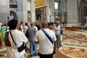 Rome : Visite guidée de la basilique Saint-Pierre et des tombeaux des papes