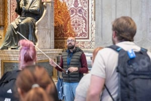 Rome: Guided Tour of St. Peter's Basilica and Papal Tombs