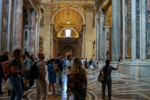 Rom: Tur til Peterskirken, La Pietà og de pavelige grave