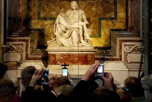 Rom: Rundtur i Peterskyrkan, exklusiv tillgång till underjordiska utrymmen