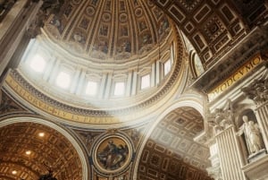 Rome : Ascension du dôme de Saint-Pierre, visite de la basilique et des Vatacombes