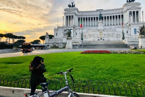 Rome: Sunrise E-Bike Experience with Coffee Tasting