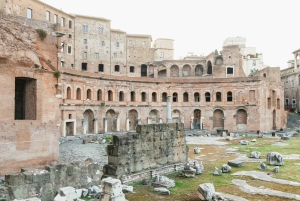 ローマ：コーヒーテイスティング付き日の出電動自転車体験