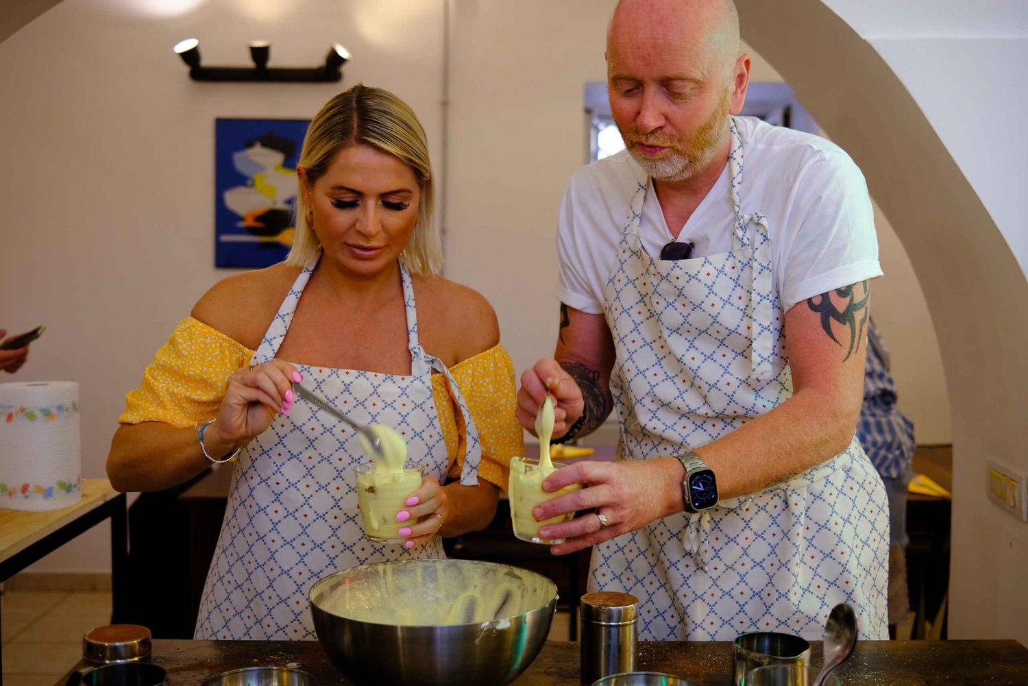 Rome: Tiramisu and Pasta Cooking Class near the Colosseum