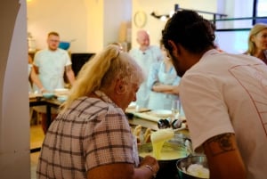 Rome: Tiramisu and Pasta Cooking Class near the Colosseum