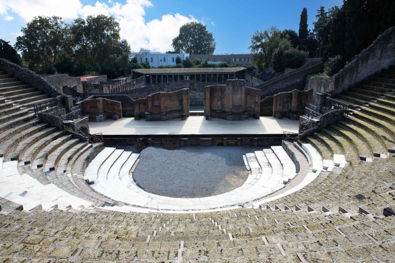 ローマから楽園へ：ポンペイのガイド付きツアー＆ソレント1日体験をお楽しみください