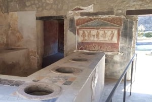 Da Roma a Pompei e Amalfi: una giornata guidata tra storia e mare