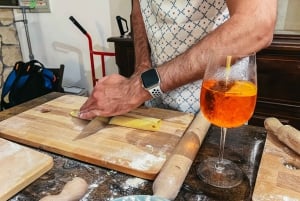 Rome: Traditional Pasta with Cocktails Drunken Cooking Class