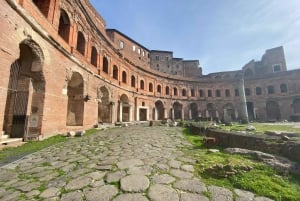 Rome: Trajan Markets Experience with Multimedia Video