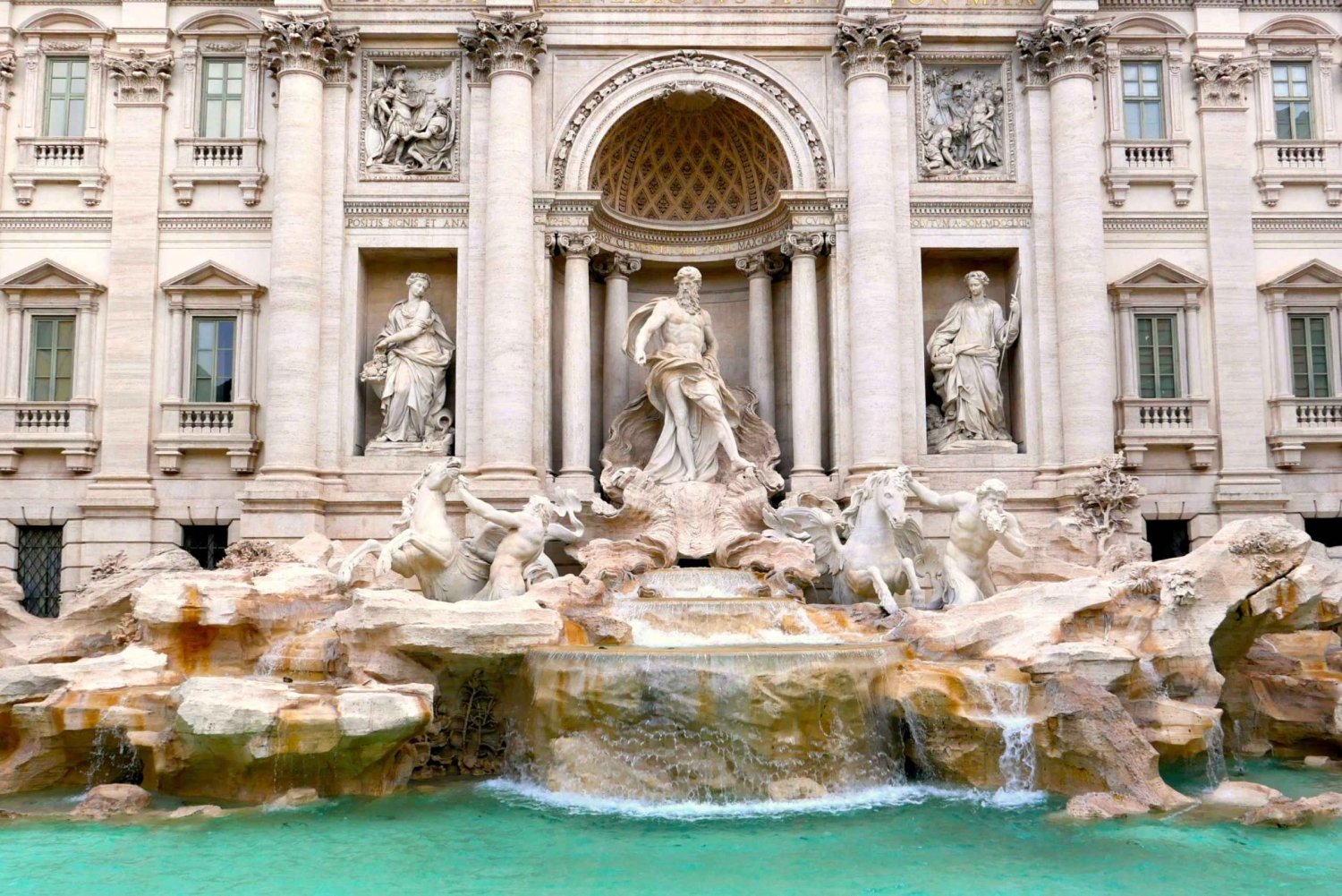 Rome: Uncover the Trevi Fountain and Underground Tour