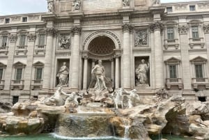 Roma: Tour sotterraneo del quartiere di Fontana di Trevi e gelato