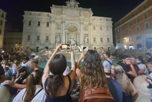 Rome: Trevi Fountain & Other Highlights Guided Tour at Night