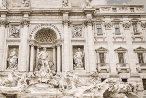 Rom: Trevifontænen under jorden tur med en lille gruppe