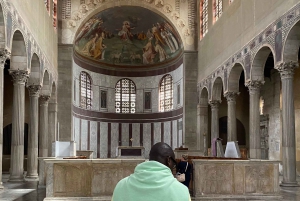 Rome: Trip to Roman Hills & Lunch by Vintage Classic Car