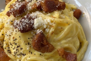 Rome: Trip to Roman Hills & Lunch by Vintage Classic Car