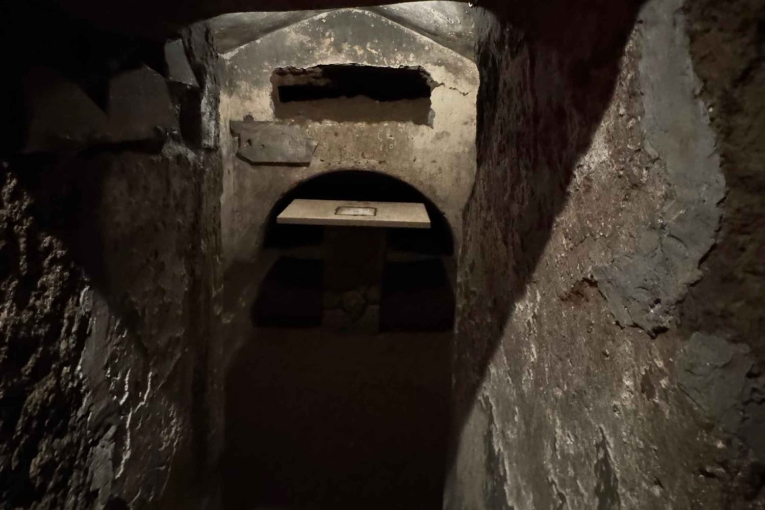 Unterirdisches Rom: Krypten- und Katakomben-Touren mit Transfers