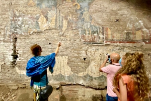 Rome: Underground Trastevere Guided Walking Tour