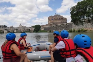 Rome: Urban Rafting Tour to Tiber Island with A Local Pizza