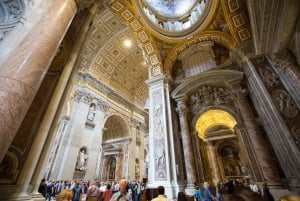 Rome: Vatican and Sistine Chapel Tour with St. Peter's