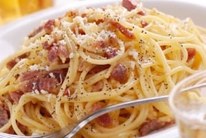 ローマバチカン、コロッセオ、主要広場ツアー（昼食・車付