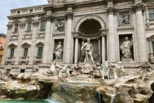 ローマバチカン、コロッセオ、主要広場ツアー（昼食・車付