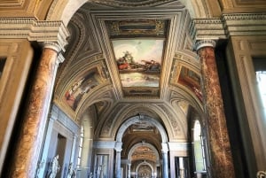 ローマバチカン、コロッセオ、主要広場ツアー（昼食・車付