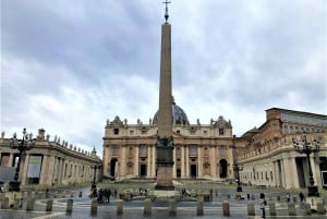 ローマバチカン、コロッセオ、主要広場ツアー（昼食・車付