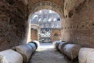 Omvisning i hele Vatikanet og Colosseum med arenagulv