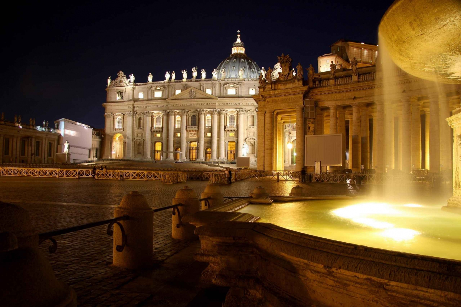 Rome: Vatican Museums and Sistine Chapel by Night Experience