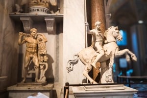 Rooma: Vatikaanin museot ja Sikstuksen kappeli varhain aamulla