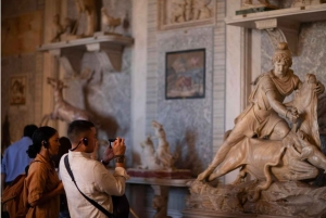 Rom: Vatikanmuseerna Vatikanmuseerna & Sixtinska kapellet Privat kvällstur
