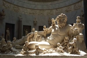 Рим: экскурсия по музеям Ватикана, Сикстинской капелле и базилике Святого Петра