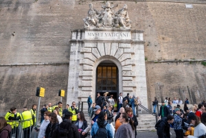 Roma: tour dei Musei Vaticani e della Cappella Sistina con ingresso prioritario