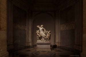 Rooma: yksityinen kierros Vatikaanissa suoralla sisäänpääsyllä ja asiantuntevalla oppaalla