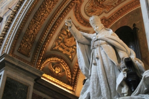 ローマ：バチカン美術館、システィーナ礼拝堂、サンピエトロ大聖堂のツアーとアペリティーボをお楽しみください