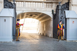 Rome: Full-Day Colosseum, Vatican Museums & St Peter's Tour