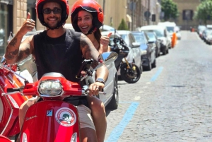 Roma: aluguer diário de Vespa 125cc (Roma Termini e Vaticano)