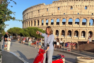 Roma: City Tour de Vespa com os pontos turísticos históricos da cidade
